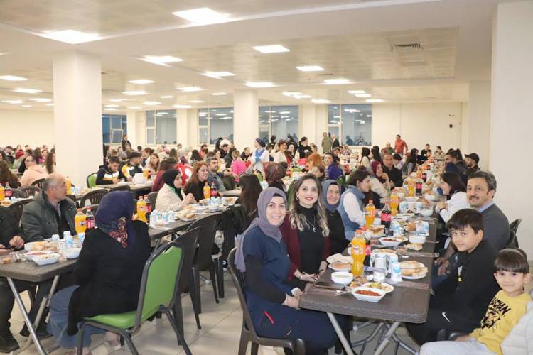 Eğitim ve araştırma hastanesinde geleneksel iftar